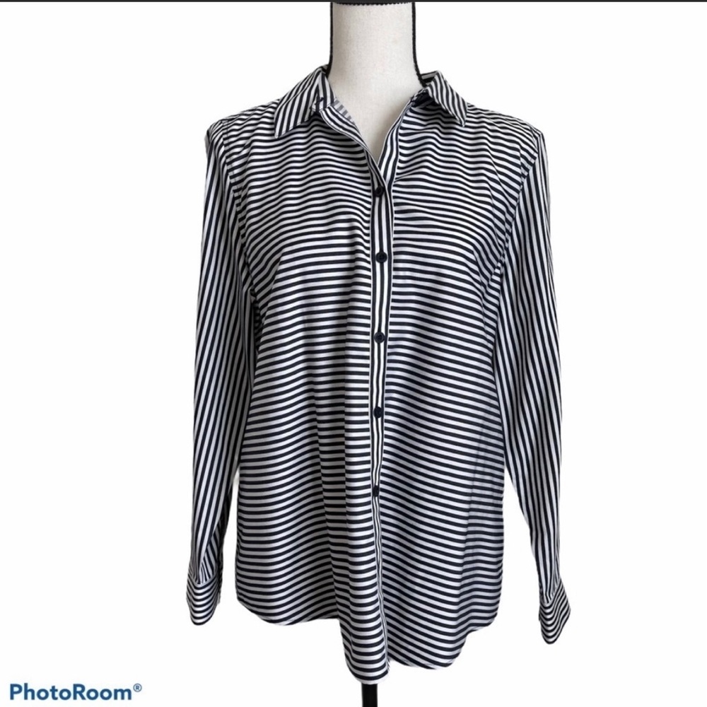 Chico’s Size 1 No Iron Black and White Striped Blouse